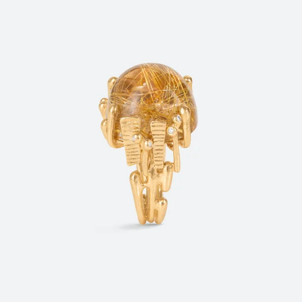 BoHo ring, stor, i guld med rutilkvarts og diamanter fra Ole Lynggaard