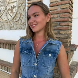 Blicher Fuglsang vedh�ng i forgyldt s�lv med ferskvandsperle