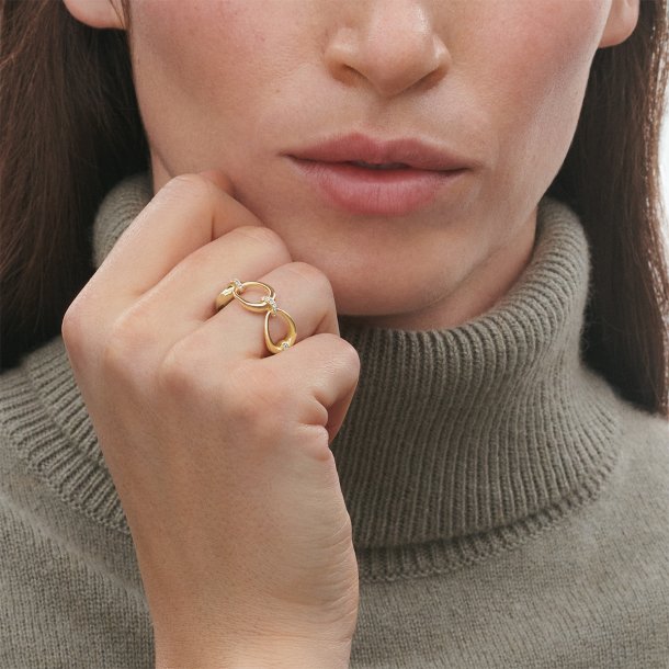 Offspring ring i guld med diamanter fra Georg Jensen