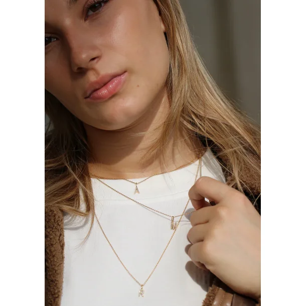 My A vedh�ng i guld med diamanter fra Ro Copenhagen