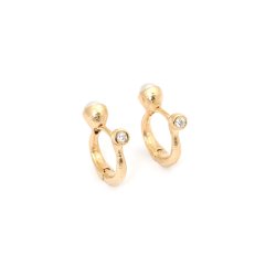 Ophelia vendbare creoler i guld m. perle og diamant fra Per Borup Design