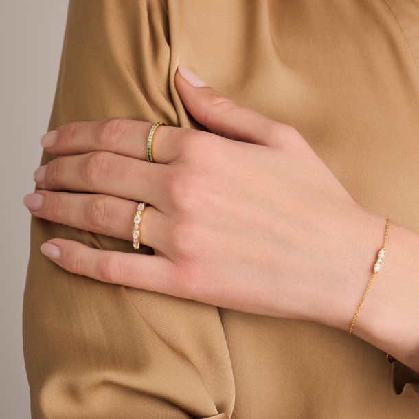 Ellera Ovale armbnd i forgyldt slv med zirkoner fra Sif Jakobs