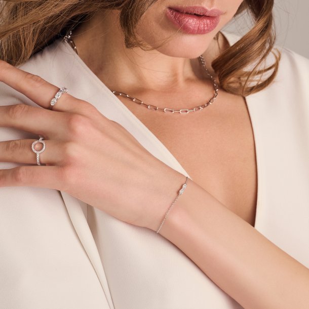 Ellera Ovale armbnd i slv med zirkoner fra Sif Jakobs