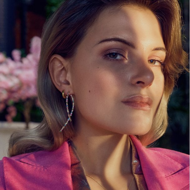 Carrara Pianura Piccolo creoler i forgyldt slv fra Sif Jakobs