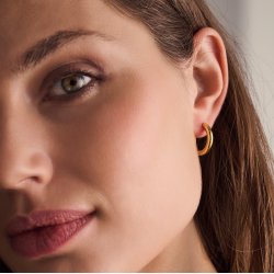 Carrara Pianura Medio creoler i forgyldt slv fra Sif Jakobs