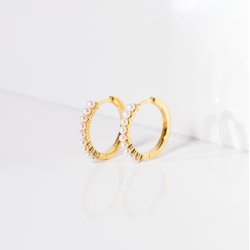 Ellera Perla Grande creoler i forgyldt slv med perler fra Sif Jakobs