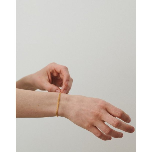 Nora armb�nd i forgyldt s�lv fra Pernille Corydon 